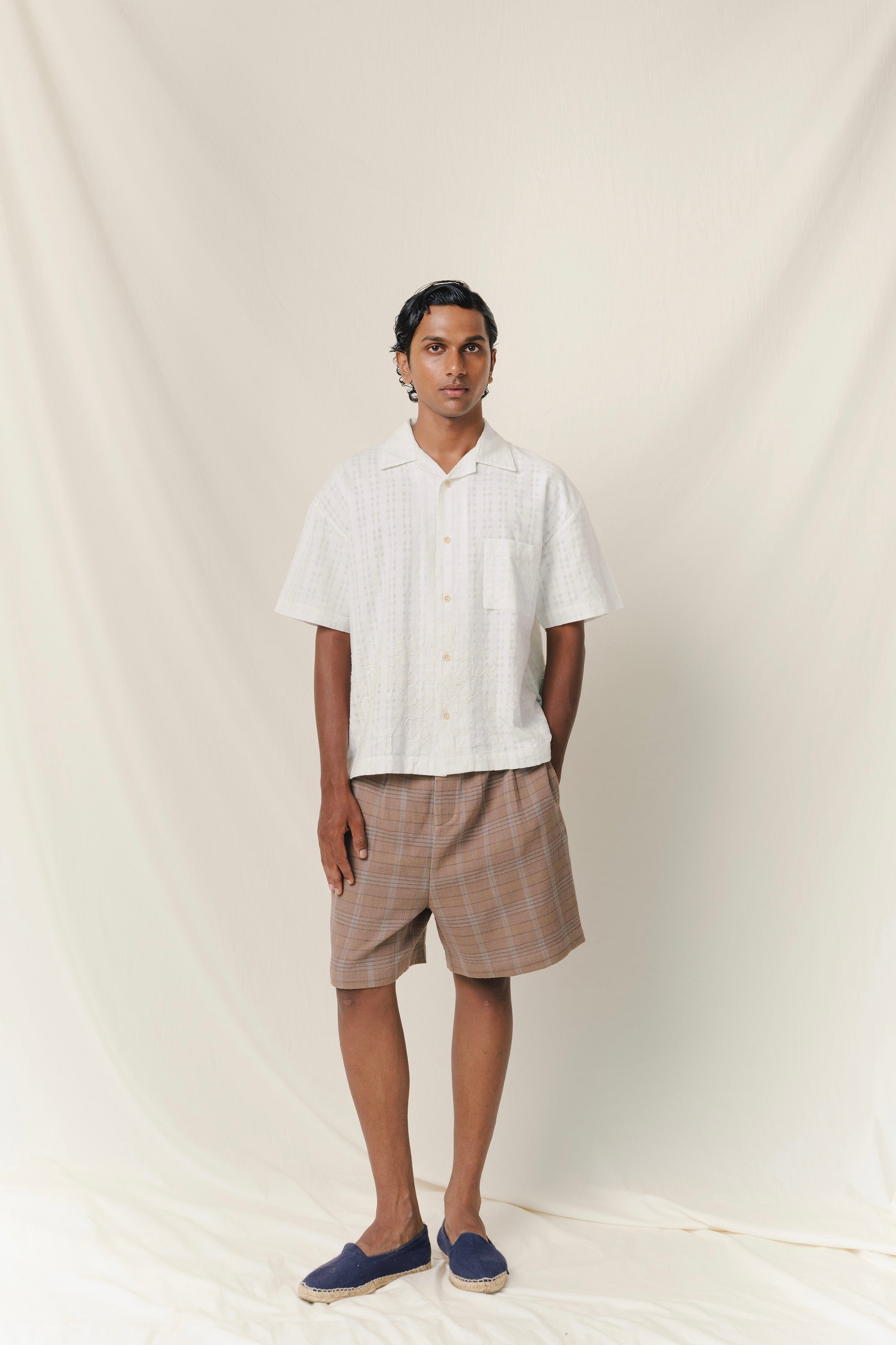 Khadi Planter Shorts, in Charcoal Checked